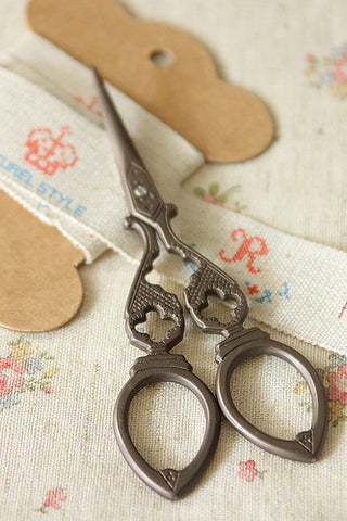 Vintage Scissors Flower